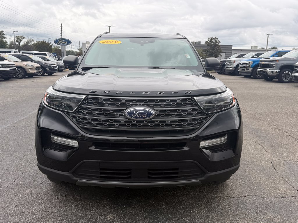 Used 2021 Ford Explorer XLT w/ Equipment Group 202A AWD/4WD image 6