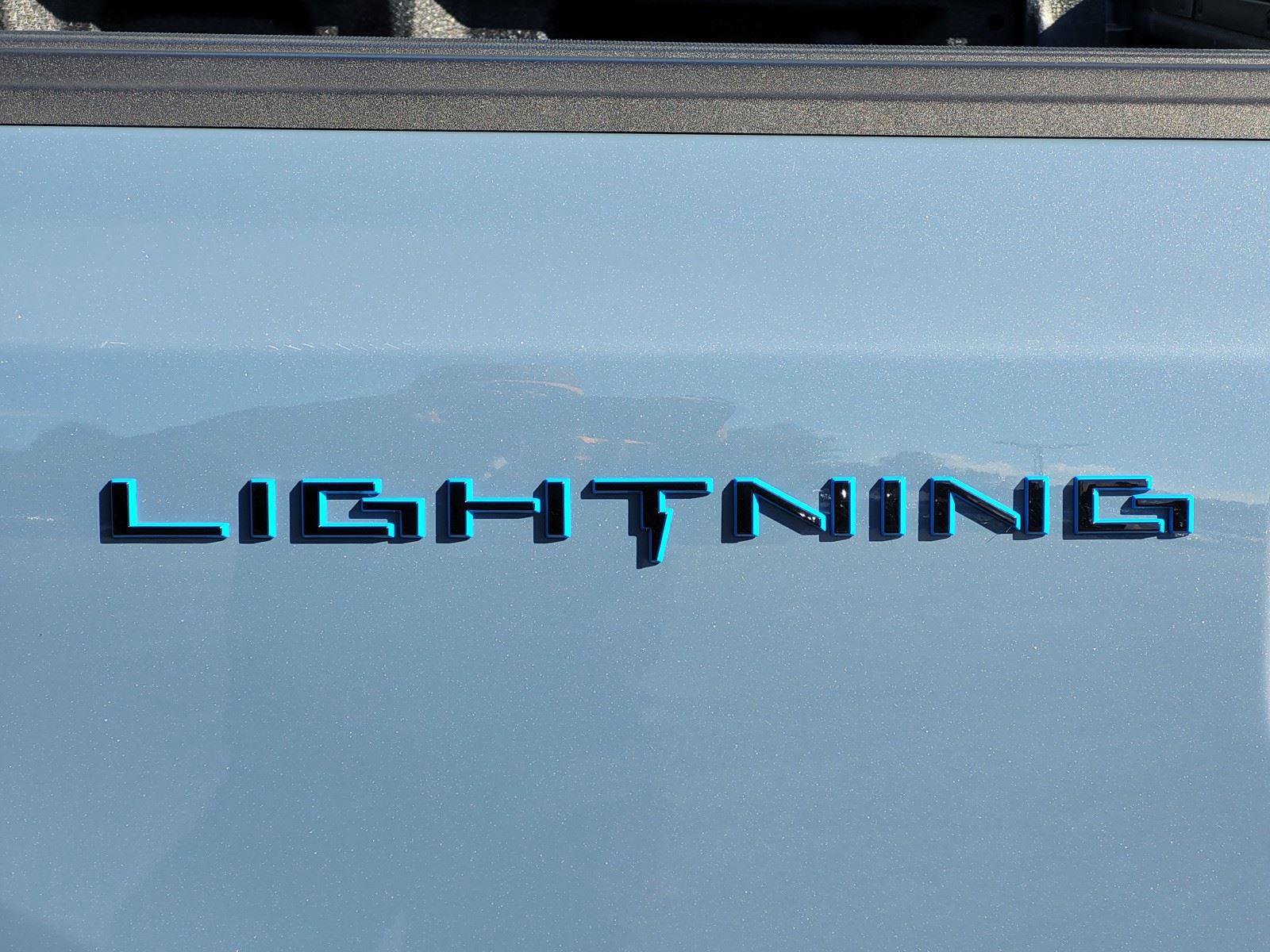 Used 2023 Ford F150 Lightning Lariat w/ Equipment Group 511A High image 11