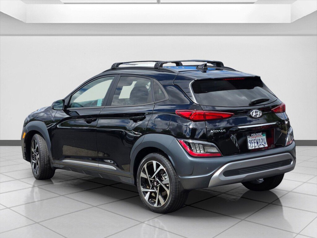 Used 2023 Hyundai Kona Limited FWD image 7