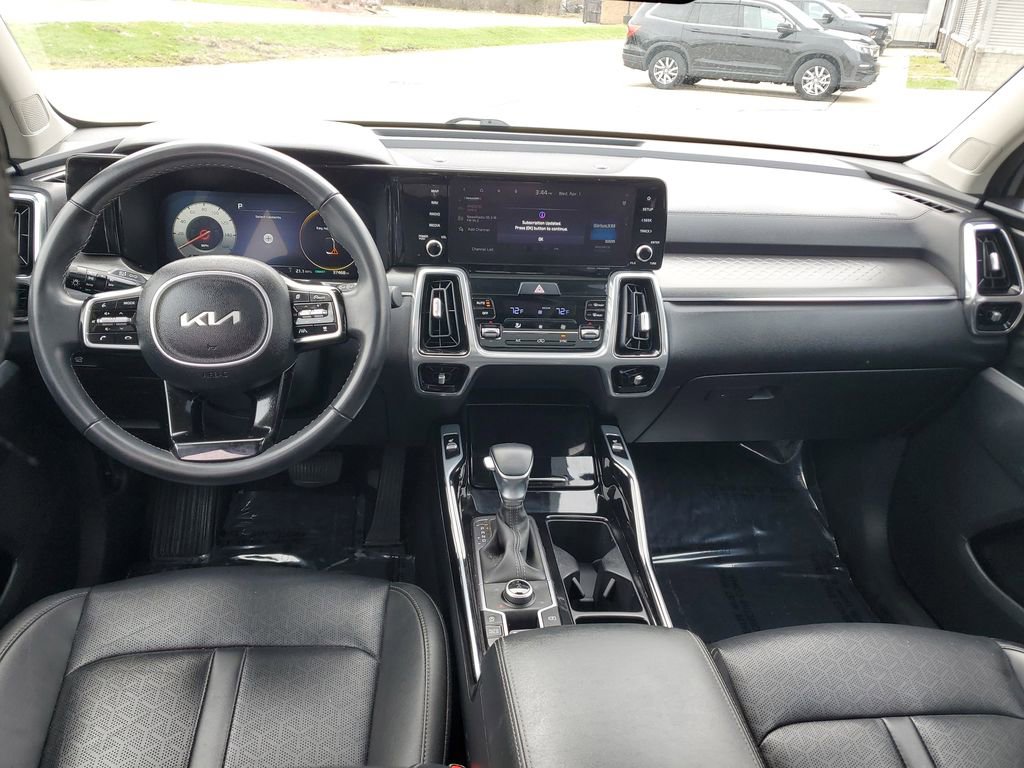 Used 2023 Kia Sorento SX image 10