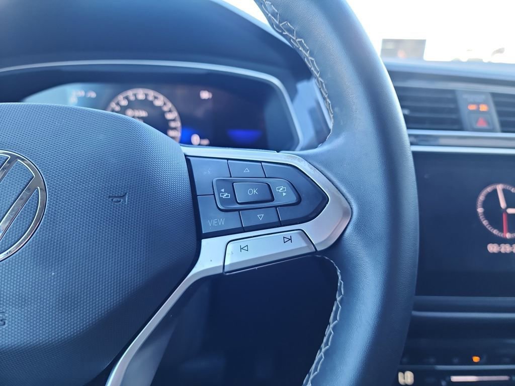 Used 2024 Volkswagen Tiguan SE image 23