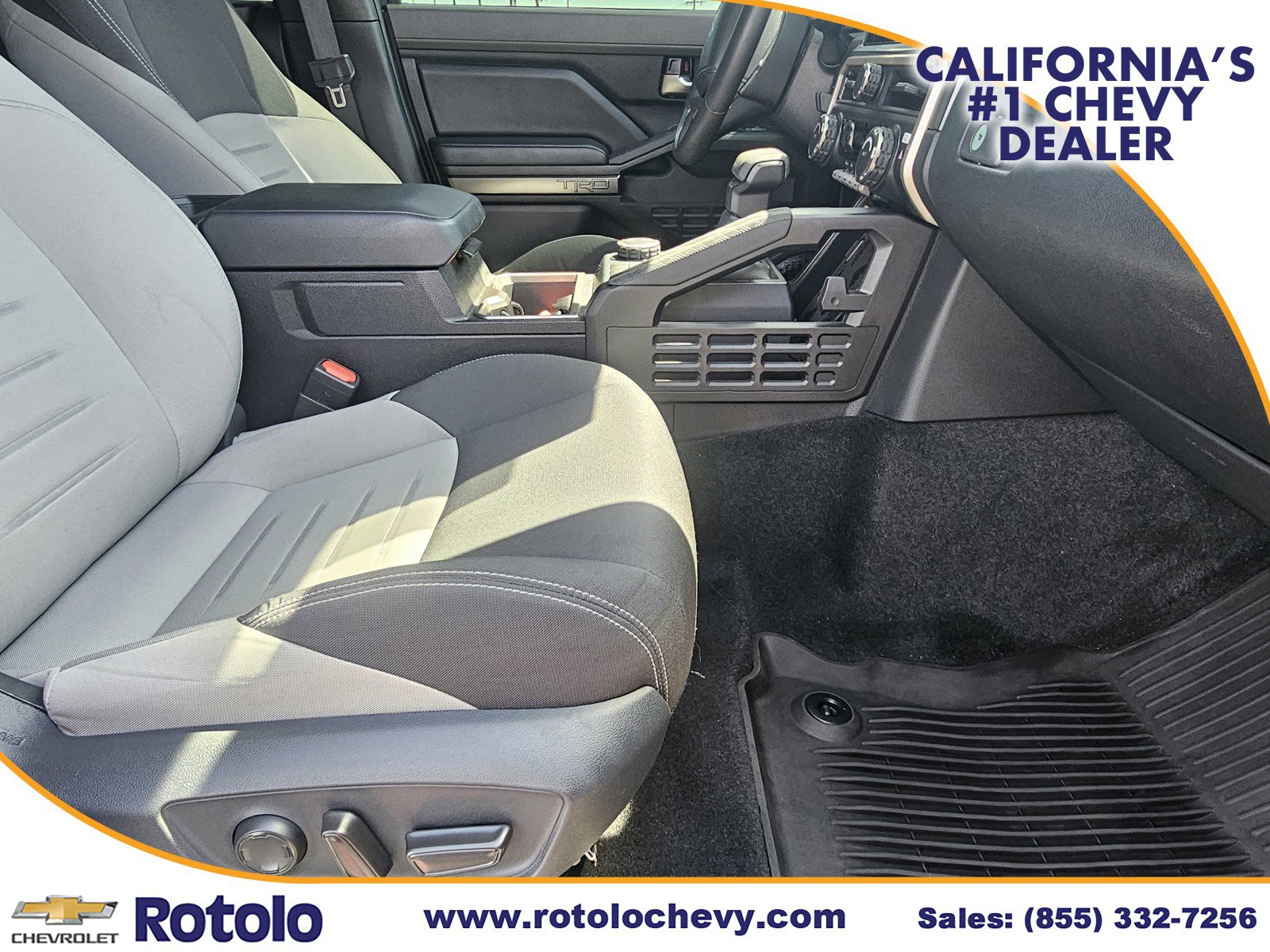 Used 2025 Toyota Tacoma TRD Sport w/ TRD Sport Upgrade Package image 11