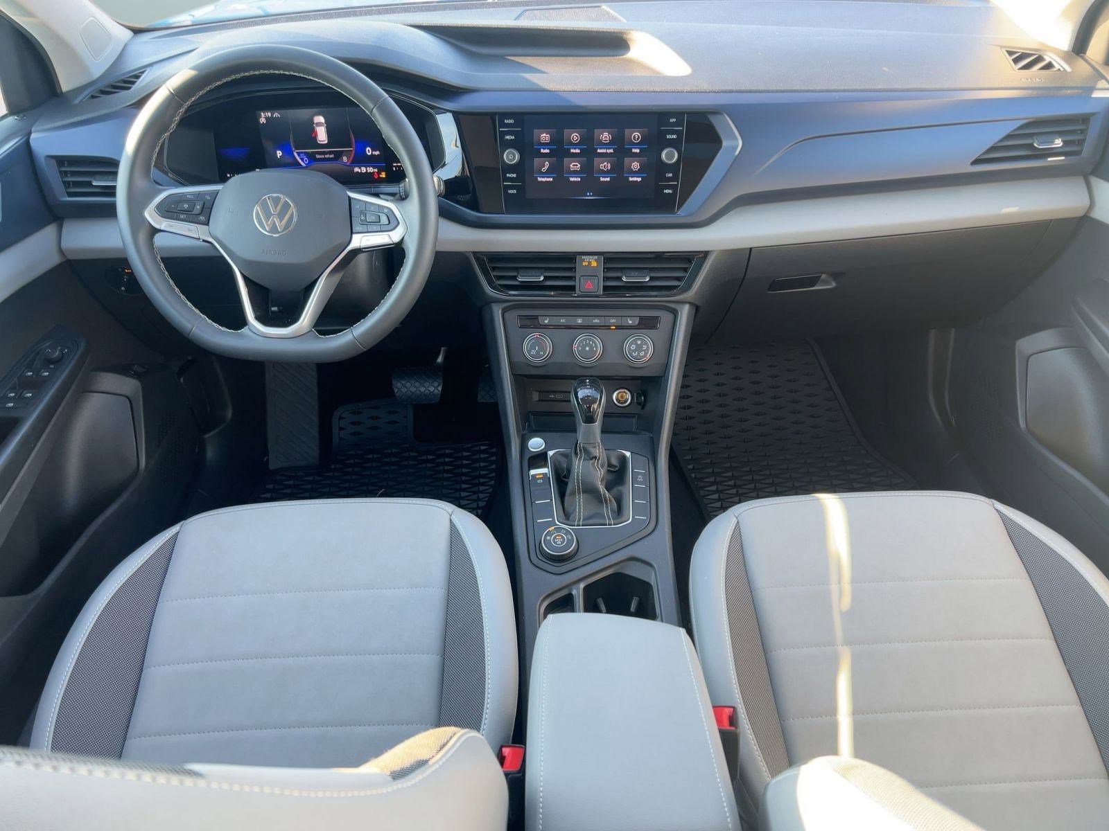 Used 2022 Volkswagen Taos SE image 24