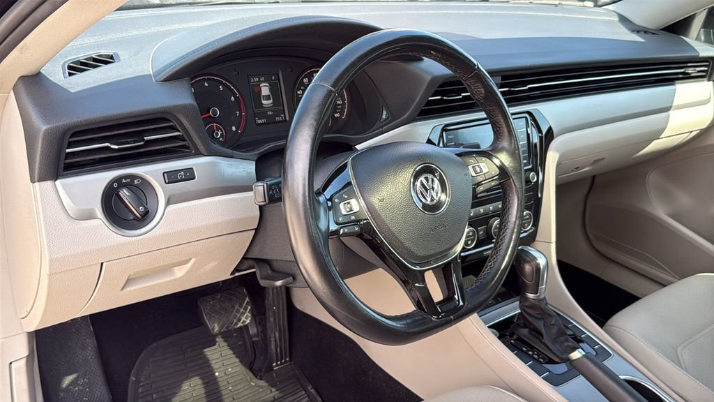 Used 2020 Volkswagen Passat 2.0T SE w/ Sunroof Package FWD image 22