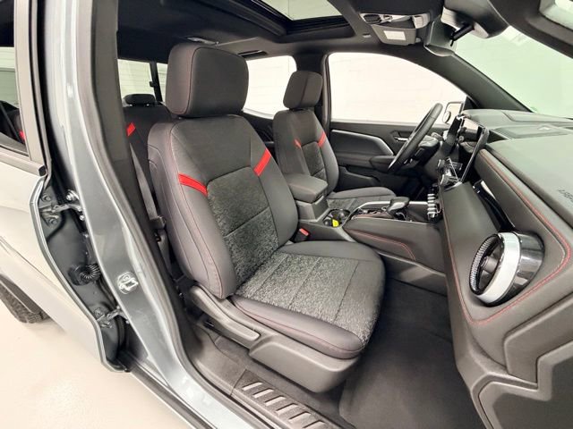 Certified 2025 Chevrolet Colorado Z71 w/ Technology Package AWD/4WD image 31