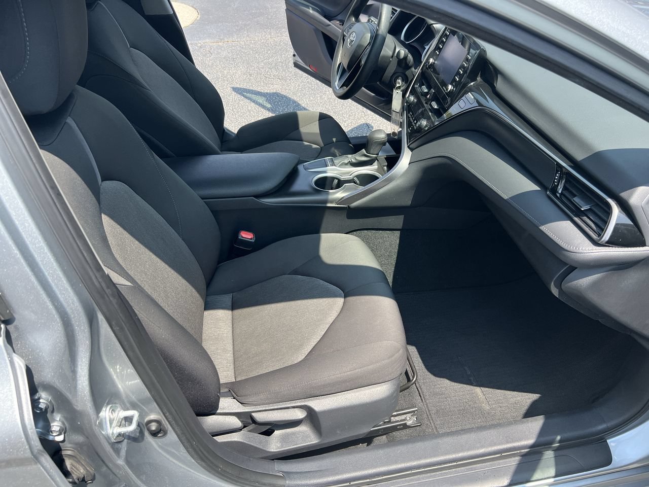 Used 2024 Toyota Camry LE FWD image 34