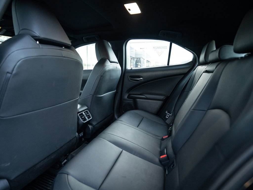Used 2024 Lexus UX 250h AWD image 35