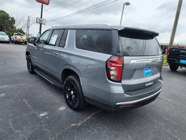 Used 2023 Chevrolet Suburban LT image 5