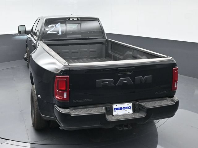 New 2026 RAM 3500 Laramie AWD/4WD image 42
