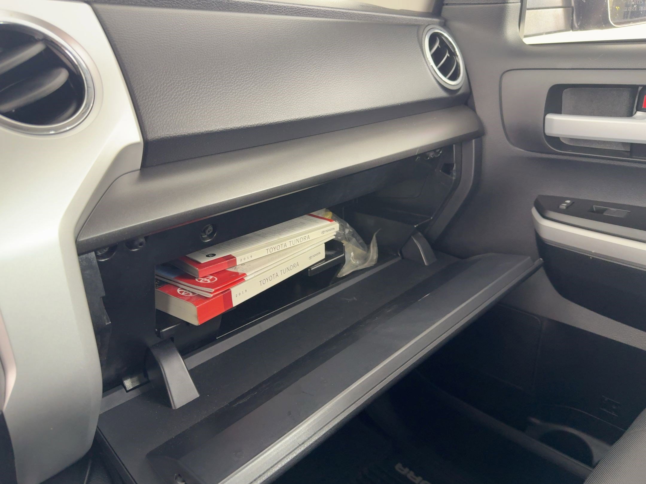 Used 2019 Toyota Tundra SR5 w/ SR5 Upgrade Package image 28