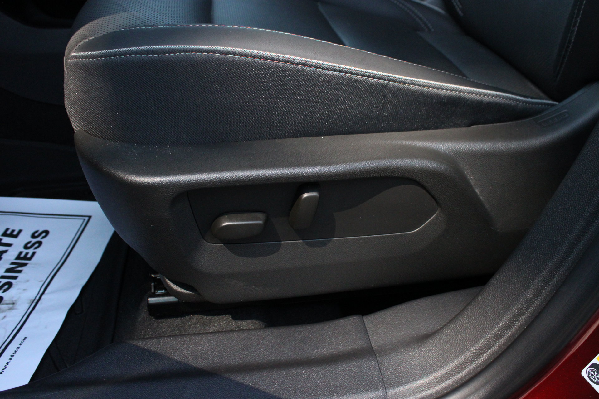 Used 2023 Buick Envision Essence FWD image 12