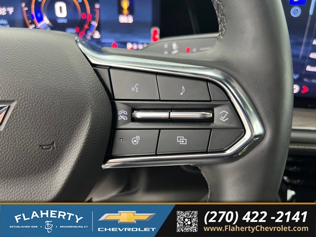 Used 2025 Chevrolet Suburban Premier AWD/4WD image 27