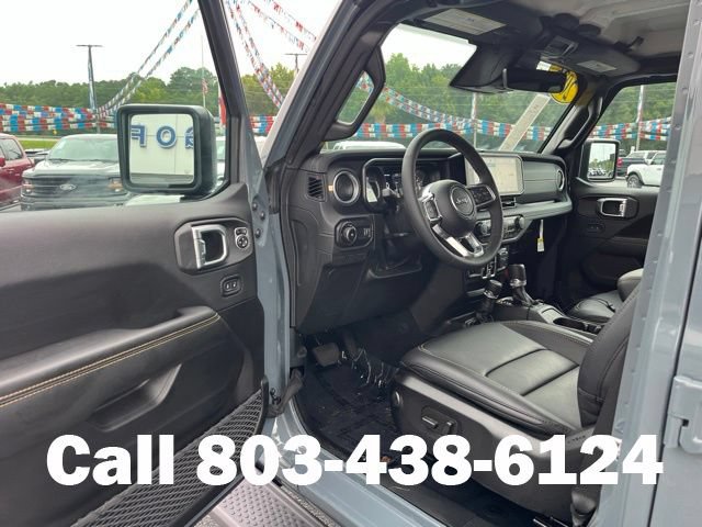 Used 2026 Jeep Wrangler Unlimited Sahara AWD/4WD image 5