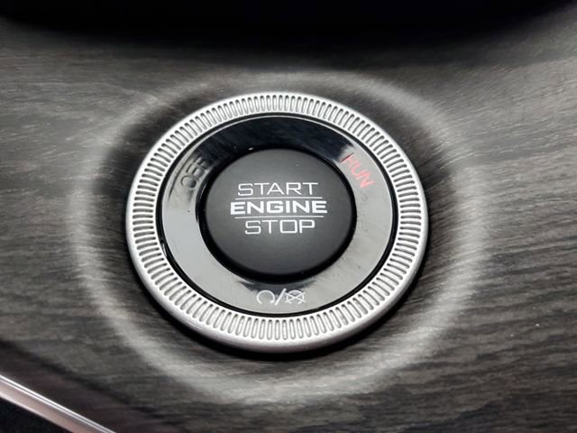 Used 2022 Jeep Grand Cherokee L Overland w/ Luxury Tech Group IV RWD image 30