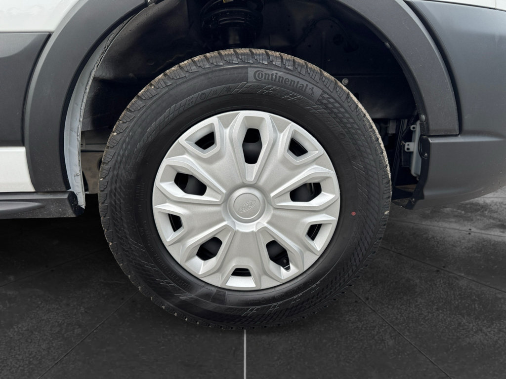 Used 2024 Ford E-Transit Low Roof RWD image 31