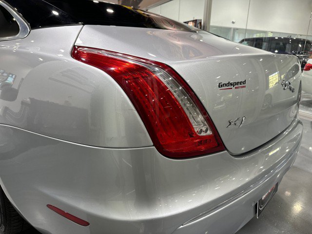 Used 2011 Jaguar XJ RWD image 33