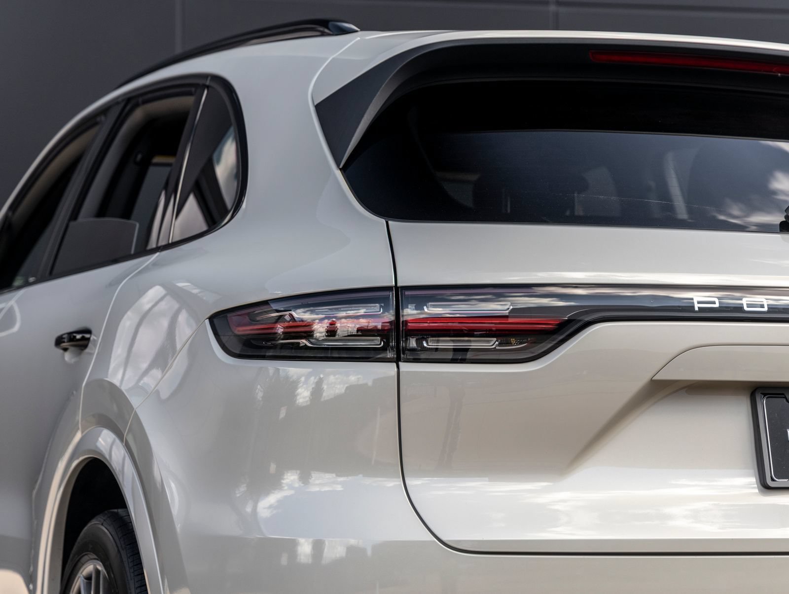 Certified 2023 Porsche Cayenne AWD/4WD image 14