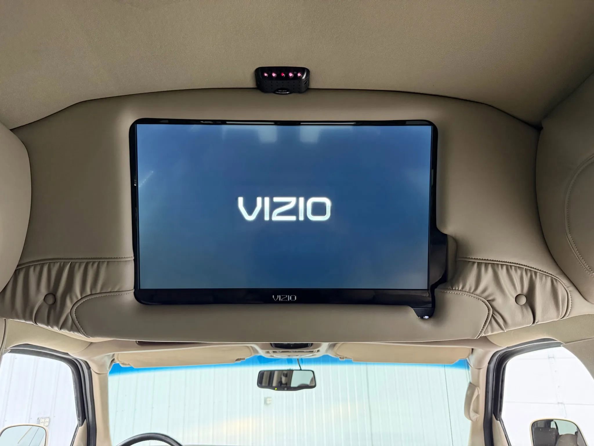 Used 2011 GMC Savana 2500 Extended image 19