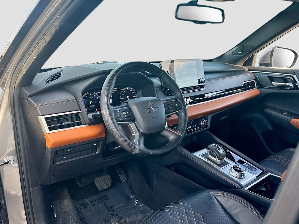 Used 2022 Mitsubishi Outlander SEL image 9