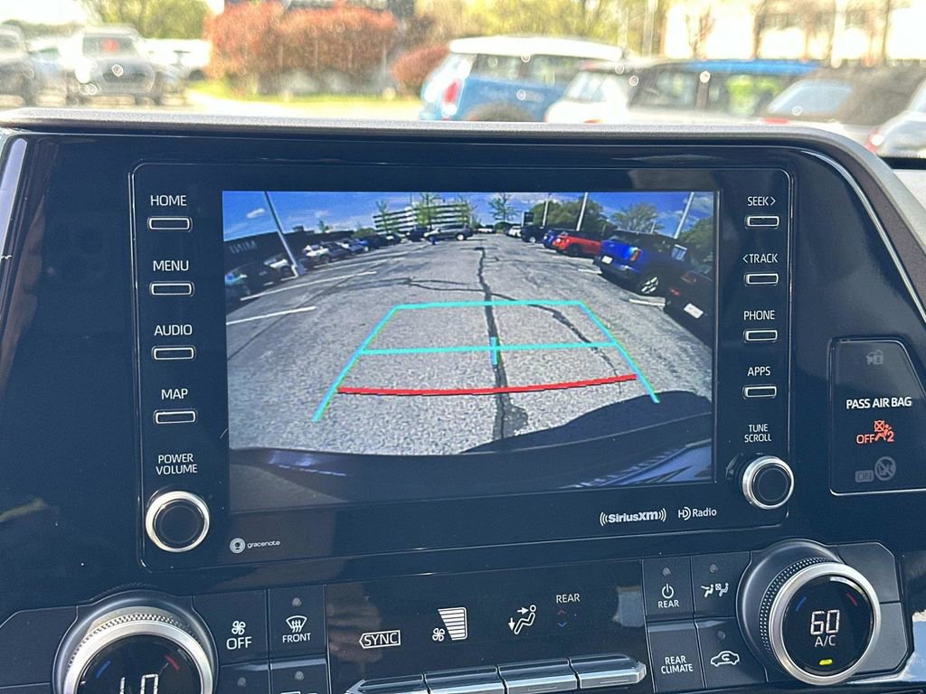 Used 2021 Toyota Highlander LE image 20