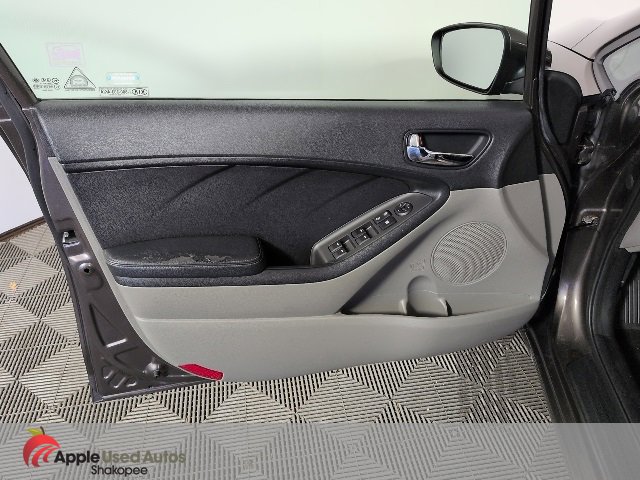 Used 2014 Kia Forte LX w/ Popular Package image 8