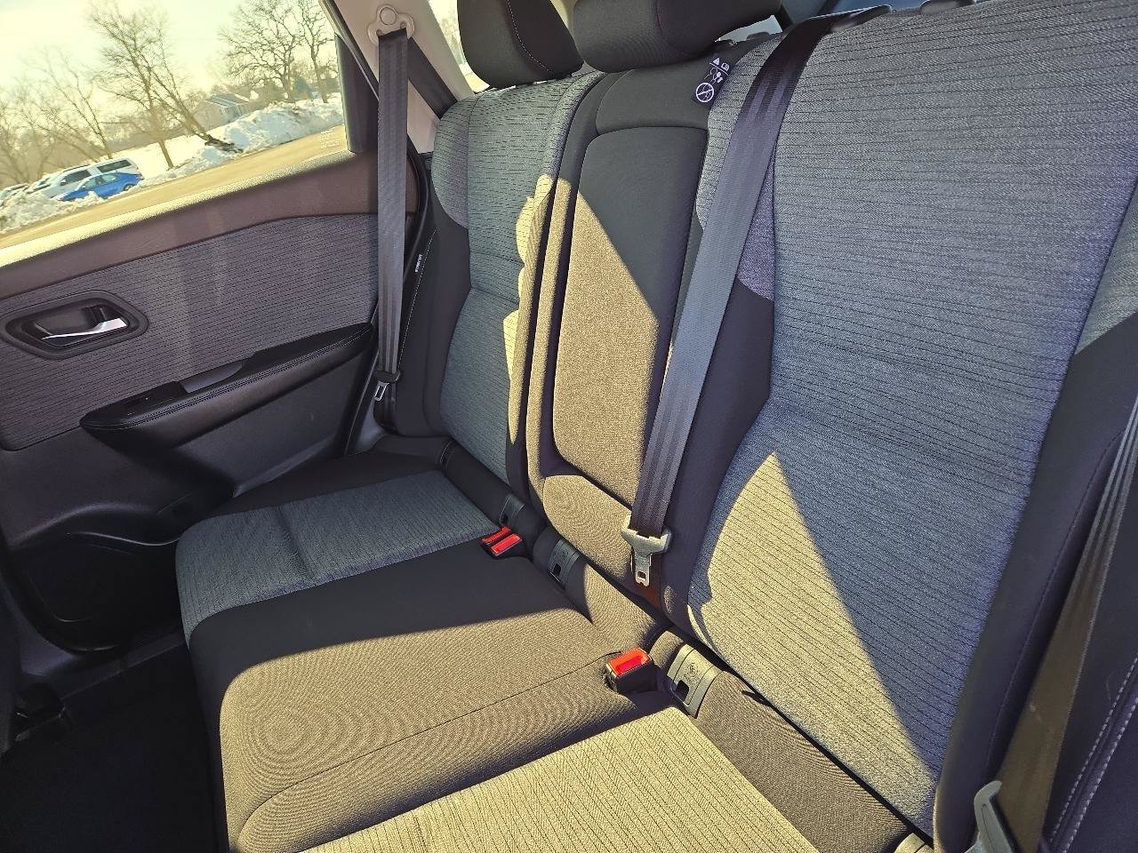 Used 2023 Nissan Rogue SV AWD/4WD image 10