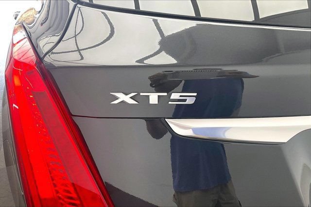 Used 2019 Cadillac XT5 Platinum AWD/4WD image 31