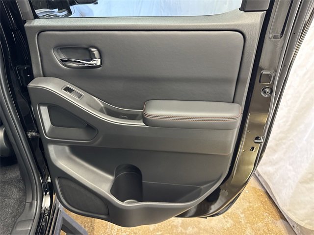 Used 2025 Nissan Frontier PRO-4X w/ Pro Convenience Package image 26