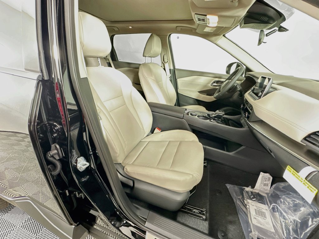 New 2027 Nissan Rogue Dark Armor AWD/4WD image 36