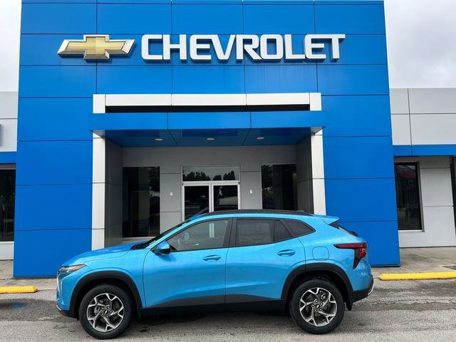 New 2025 Chevrolet Trax LT w/ Sunroof Package image 1