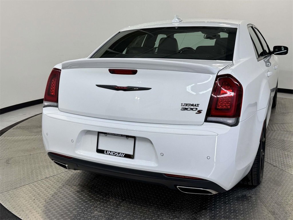 Used 2022 Chrysler 300 S image 8