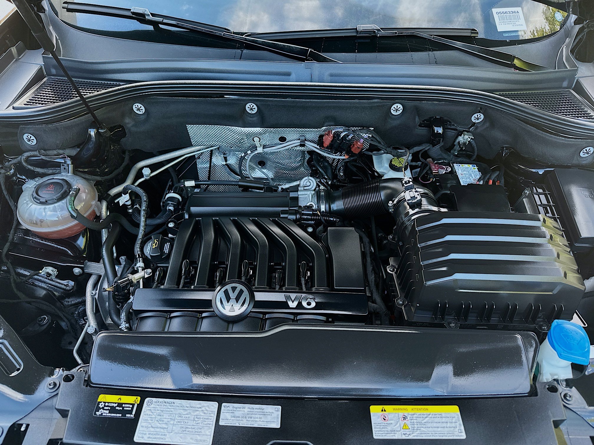 Used 2021 Volkswagen Atlas Cross Sport SE w/ V6 Towing Package image 35