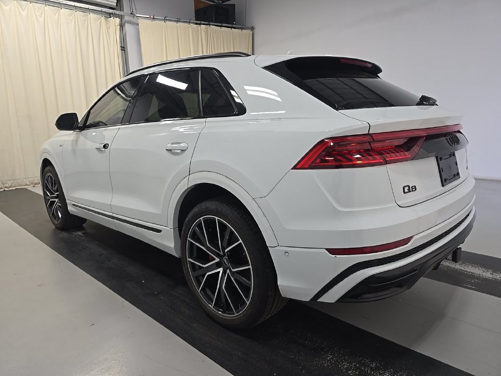 Used 2021 Audi Q8 Premium Plus w/ Premium Plus Package AWD/4WD image 2