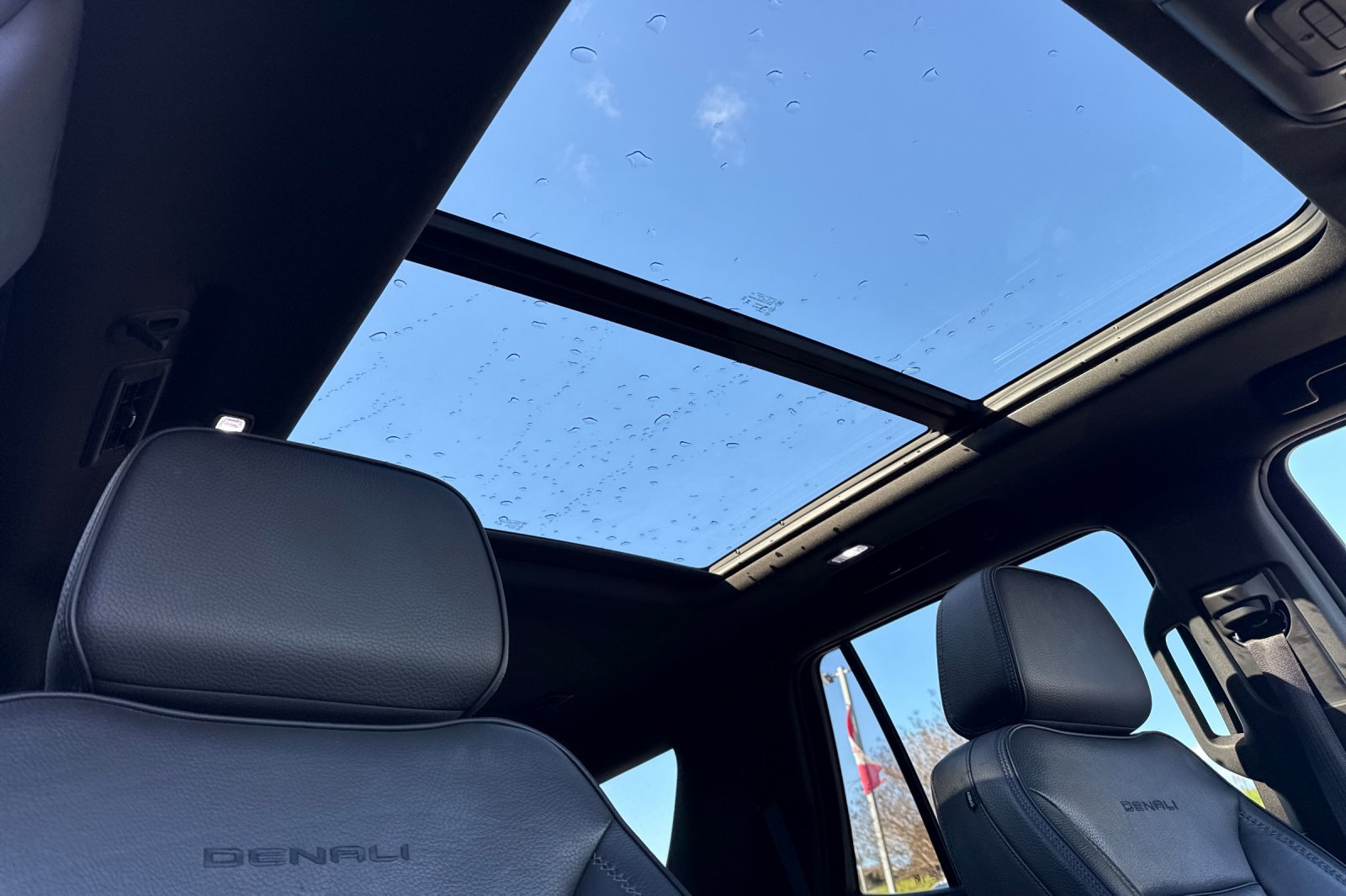 Used 2023 GMC Yukon Denali image 22