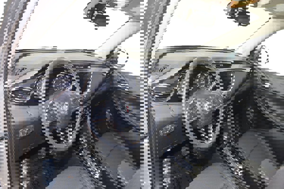 Used 2023 Buick Encore GX Select w/ Safety Package II image 25