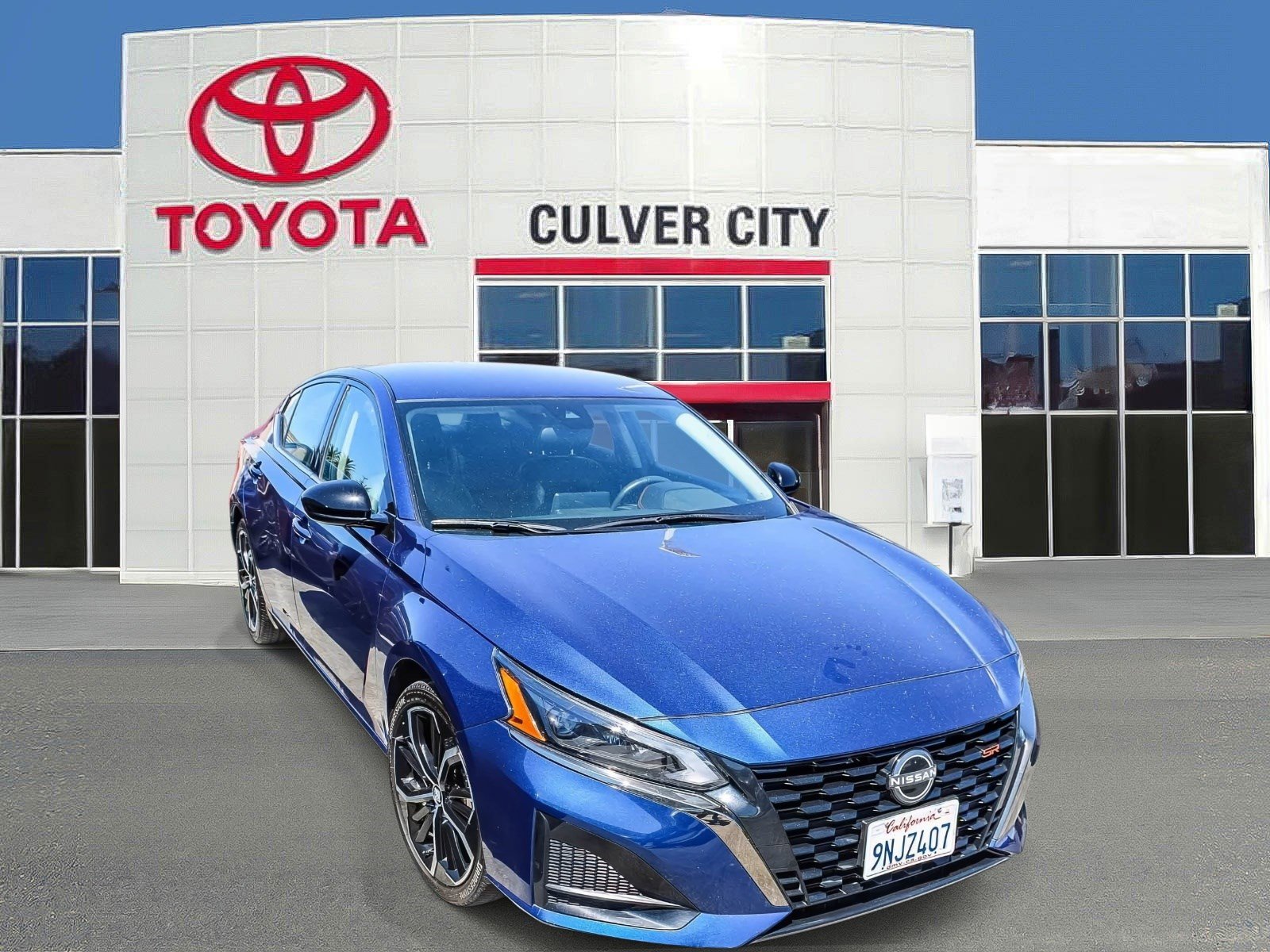 Used 2024 Nissan Altima 2.5 SR image 1