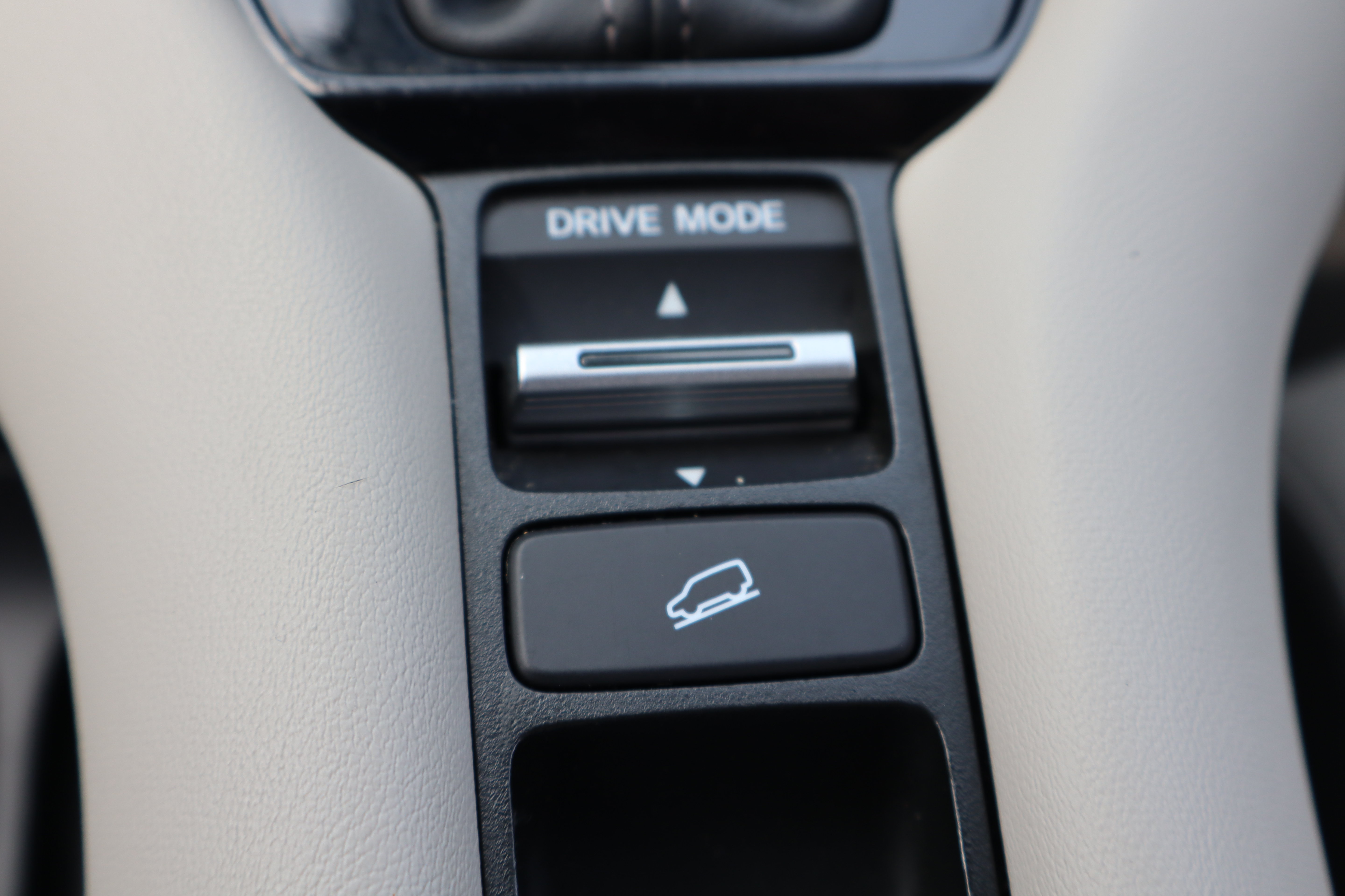 Used 2024 Honda HR-V LX image 22