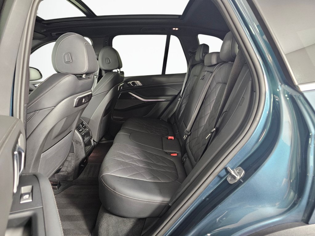 Used 2026 BMW X5 xDrive40i AWD/4WD image 32