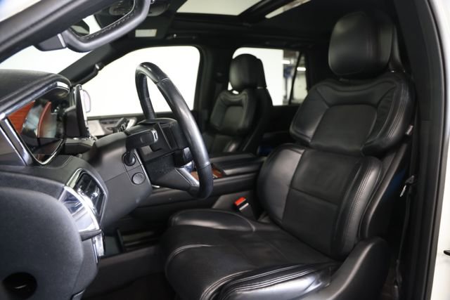 Used 2020 Lincoln Navigator Reserve w/ Equipment Group 208A Reserve AWD/4WD image 18