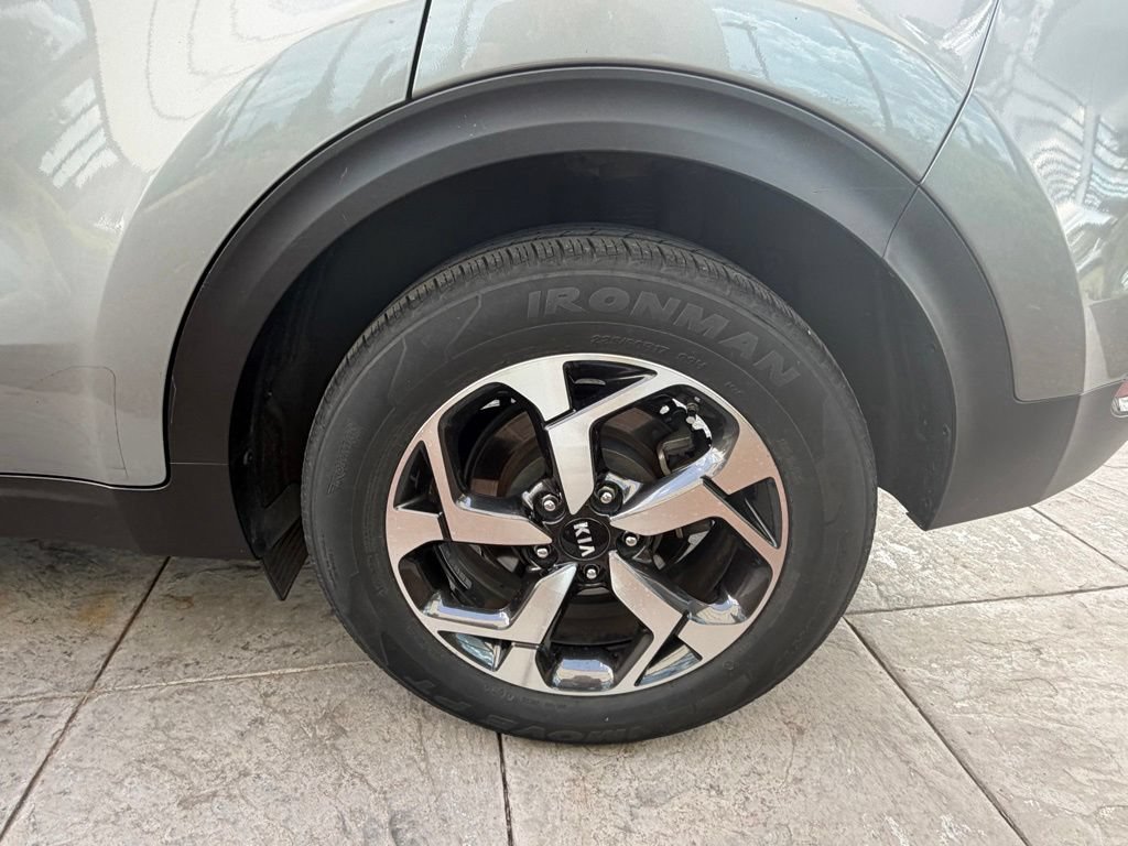 Used 2022 Kia Sportage LX FWD image 12