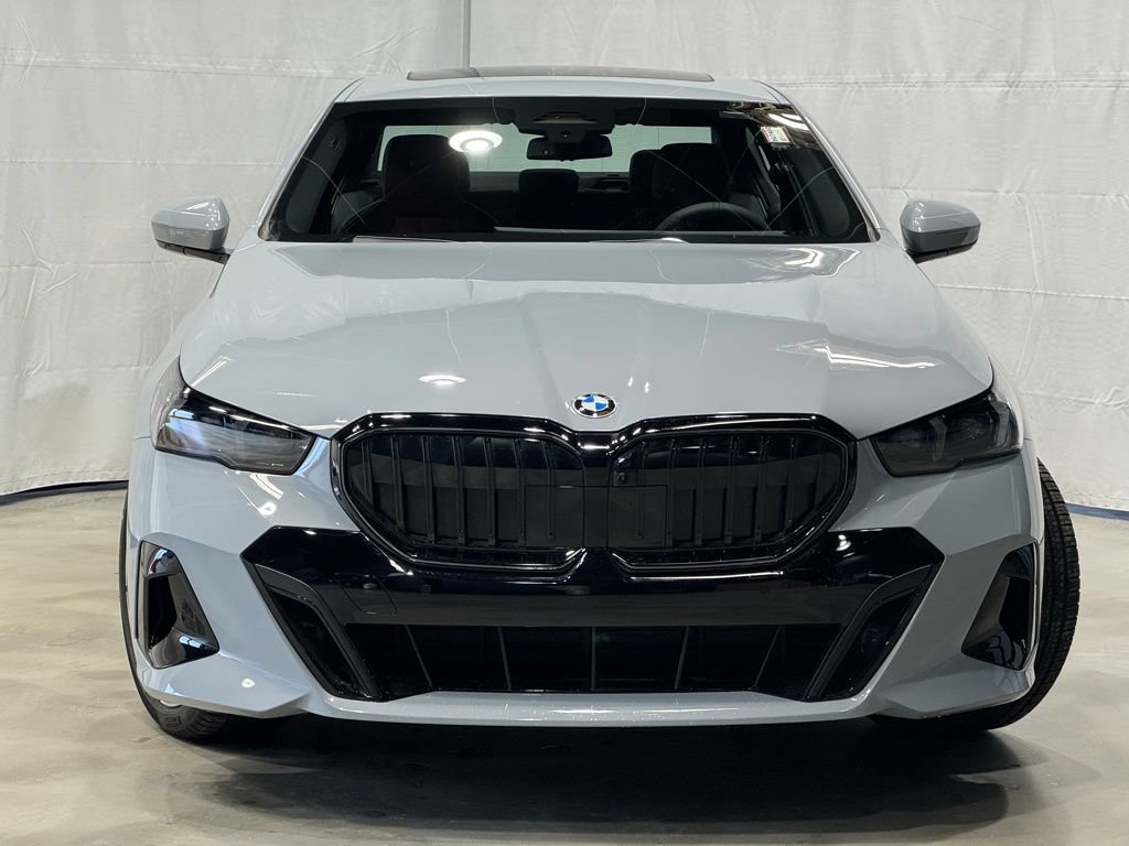 Used 2026 BMW 530i xDrive w/ M Sport Package AWD/4WD video 2