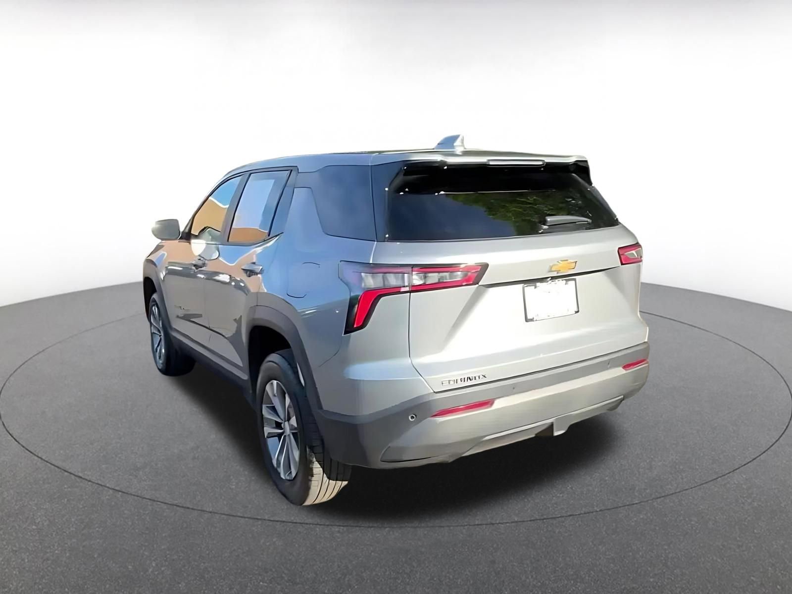 Used 2025 Chevrolet Equinox LT FWD image 15