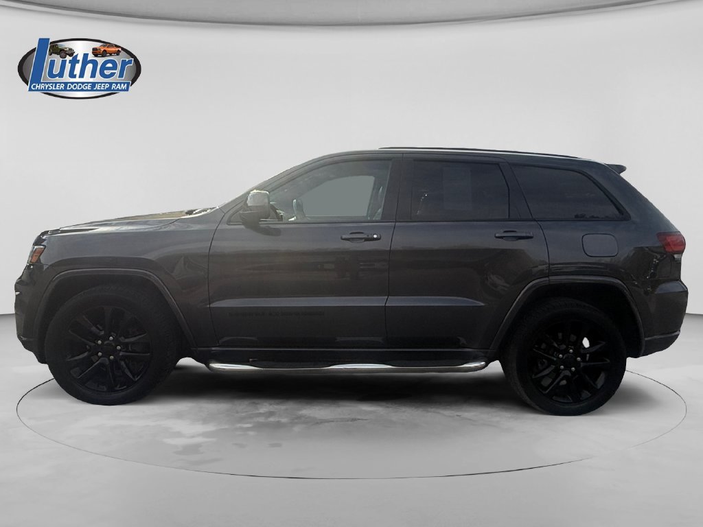Used 2020 Jeep Grand Cherokee Altitude AWD/4WD image 2
