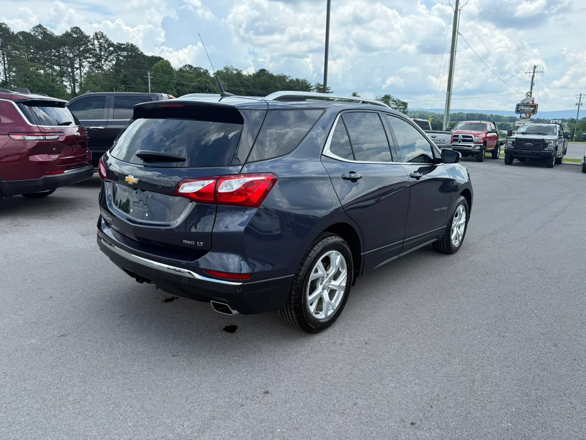 Used 2019 Chevrolet Equinox LT AWD/4WD image 4