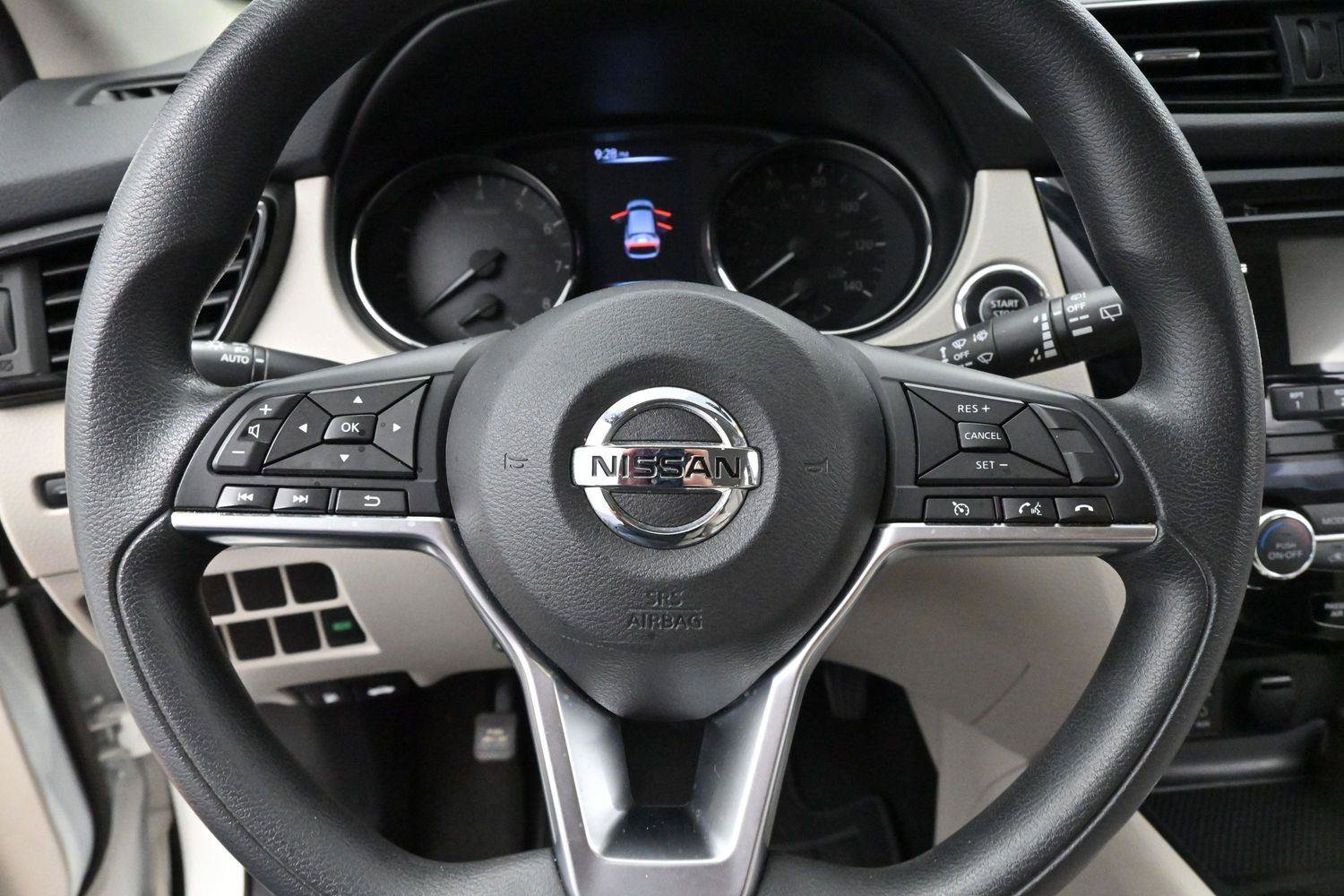 Used 2017 Nissan Rogue Sport SV FWD image 17