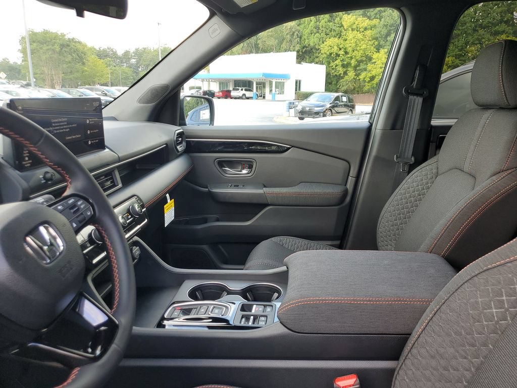 New 2026 Honda Pilot Sport image 15