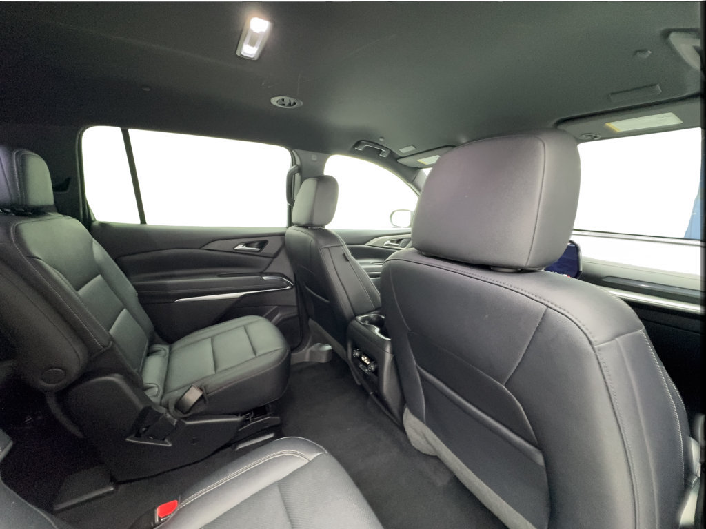 Used 2025 Chevrolet Traverse LT AWD/4WD image 29