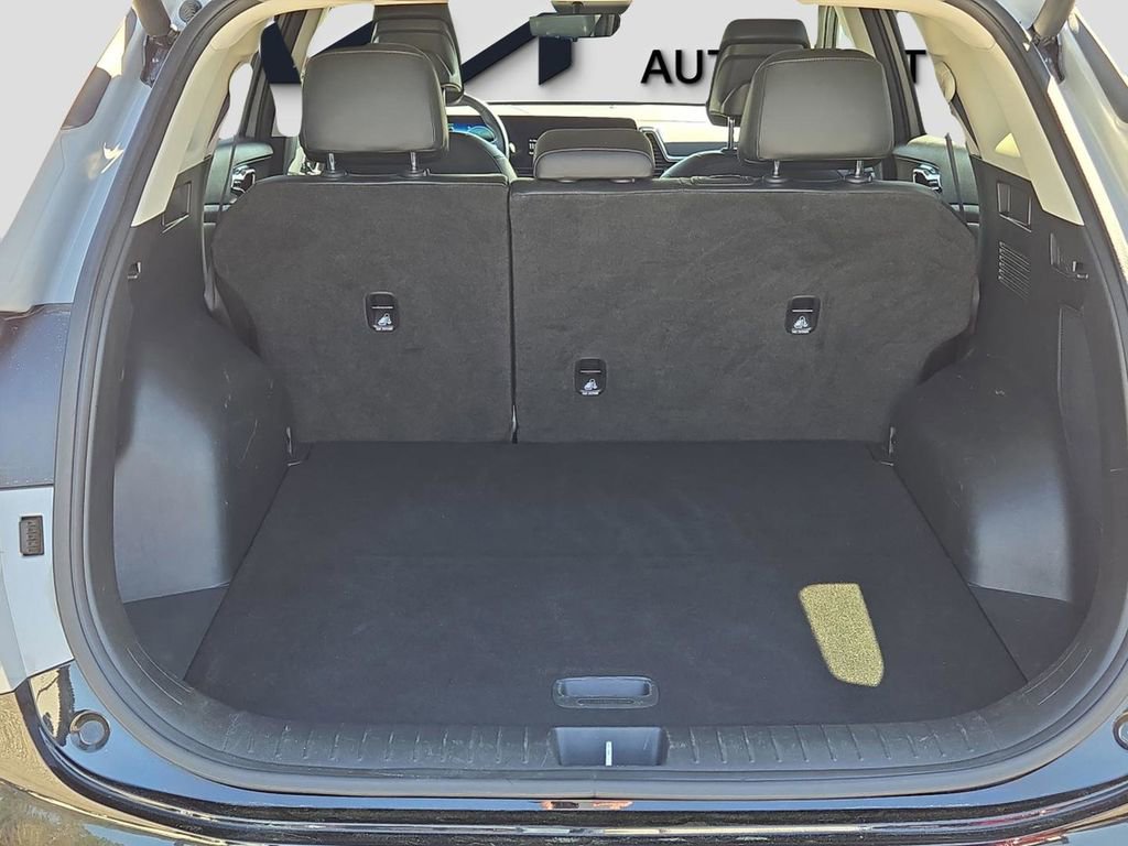 Certified 2023 Kia Sportage SX image 11