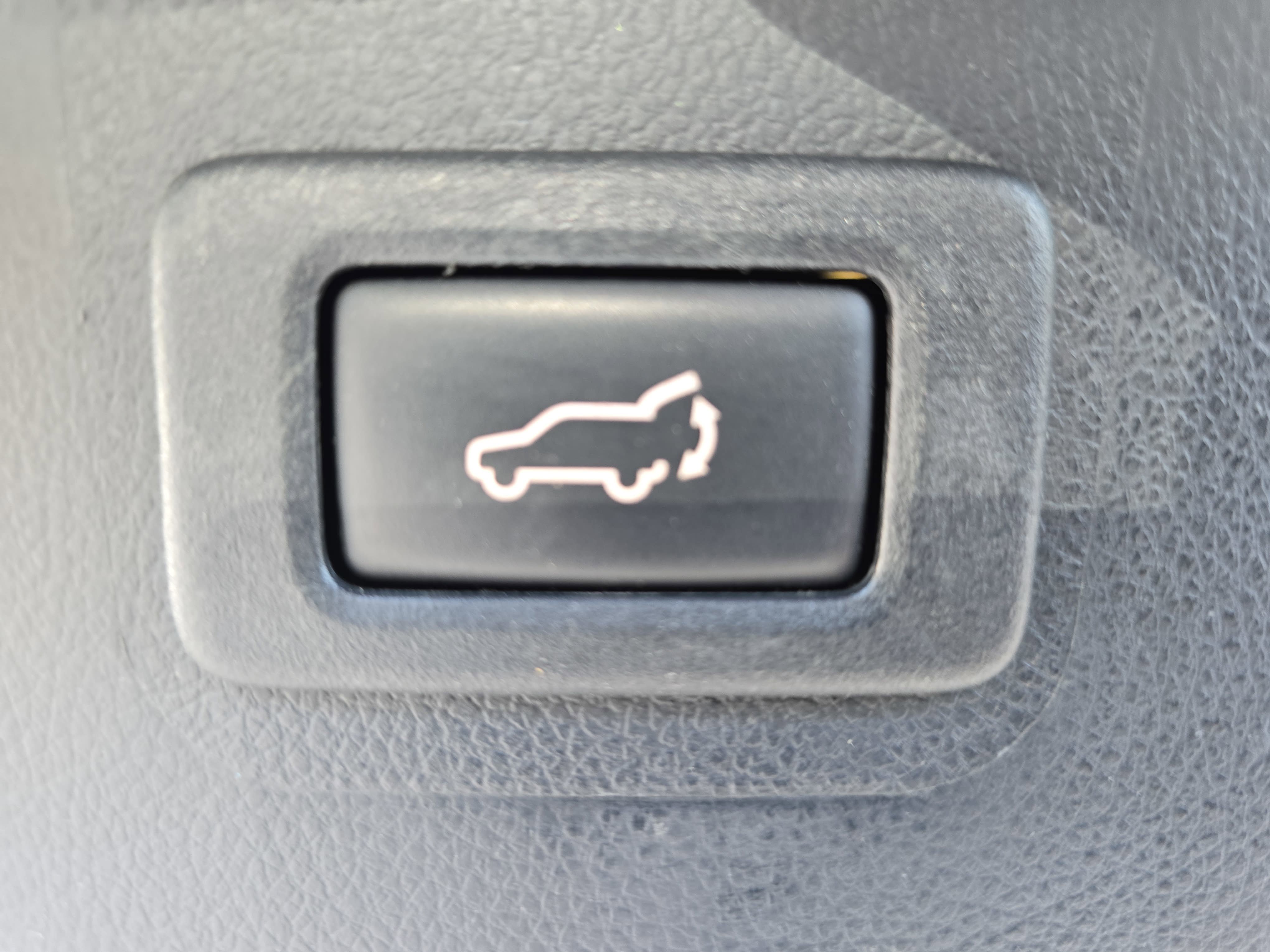 Used 2019 Subaru Outback 2.5i Premium image 13