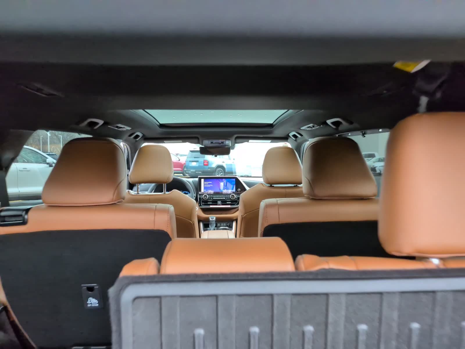 New 2026 Toyota Highlander Platinum image 14